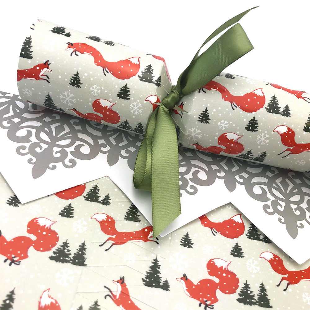 Christmas Fox | SNAPLESS Christmas Cracker Making Craft Kit | Makes 6