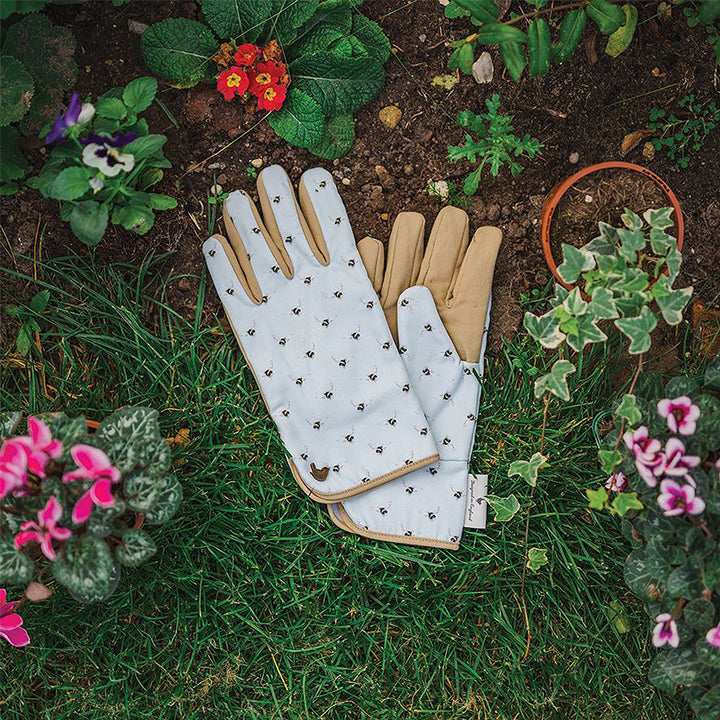 Buzzy Bee Fabric Gardening Gloves | One Size | Wrendale Designs