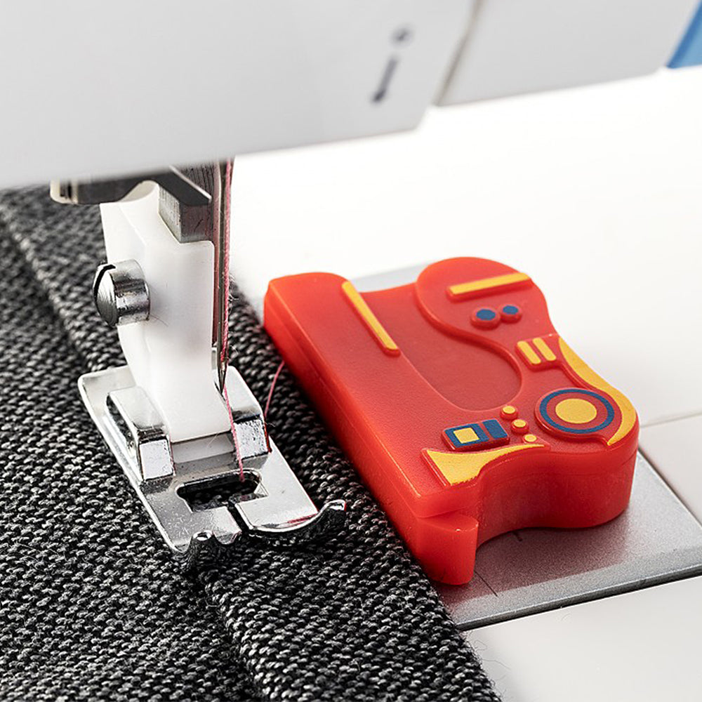 Magnetic Seam Guide for Machine Sewers | Single | Little Gift | Cracker Filler