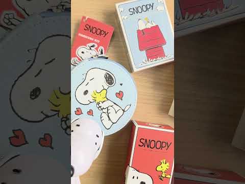 Peanuts Snoopy | 5 Piece Manicure Set in Travel Case | Little Gift